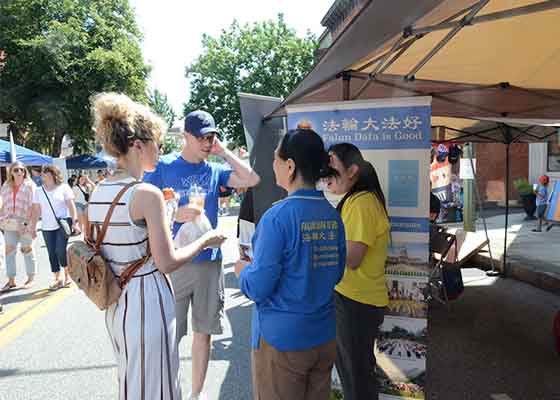 Image for article Pennsylvania, U.S.: Jubilee Day Street Fair Attendees Condemn the Chinese Communist Regime’s Persecution