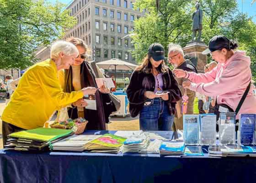 Image for article Finland: Introducing Falun Dafa to the Public on Helsinki Day