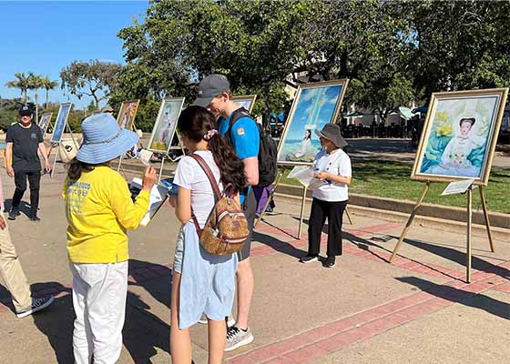 Image for article San Diego: Falun Dafa Art Exhibition Held at Balboa Park