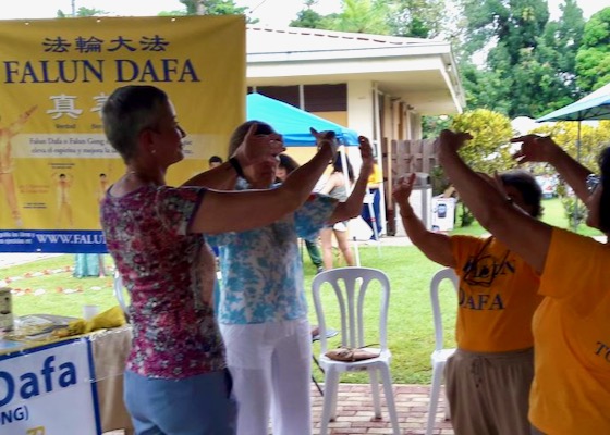 Image for article Puerto Rico: Falun Dafa Well Received at Spiritual Awareness Festival