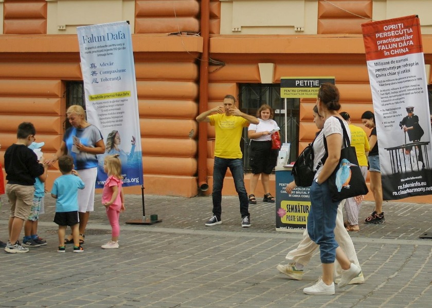 Image for article Romania: Information Day Activities Held in Two Cities