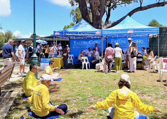 Image for article Perth, Australia: People Praise Truthfulness-Compassion-Forbearance During Community Festival