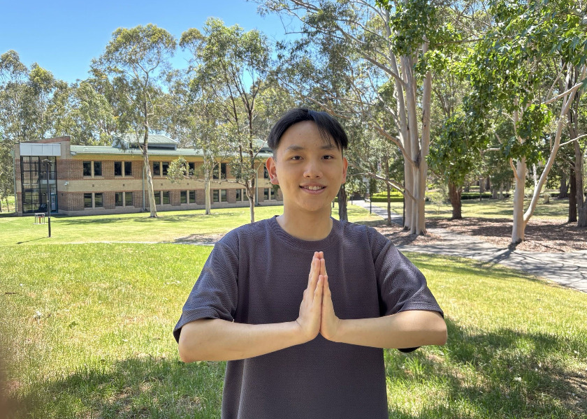 Image for article Young Practitioner in Australia Wishes Master Li a Happy New Year, Grateful for His Teachings