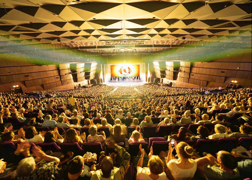 Image for article Theatergoers in Europe and the Americas Cherish Shen Yun: “It Helps Unite People”