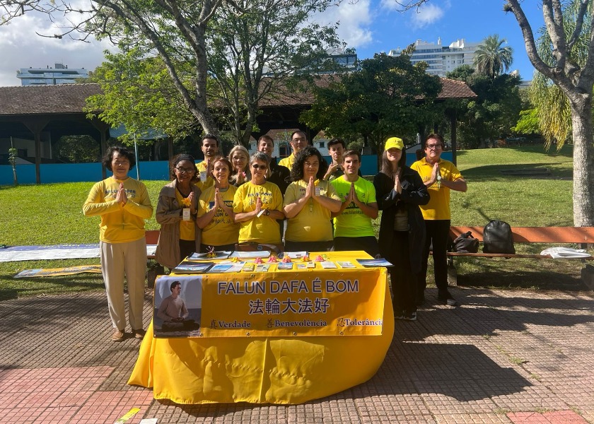 Image for article Brazil: Practitioners and the Public Celebrate World Dafa Day