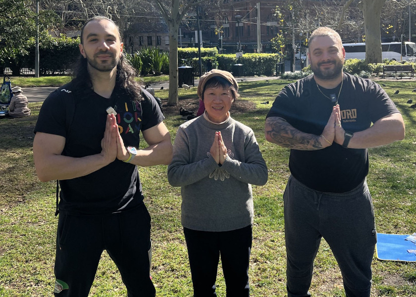 Image for article Sydney, Australia: People Learn the Falun Dafa Exercises at Belmore Park