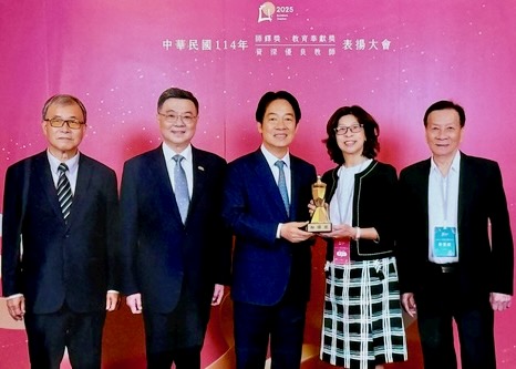 Image for article Practicing Falun Gong Inspires Teacher to Bring Kindness and Beauty to Her Classroom