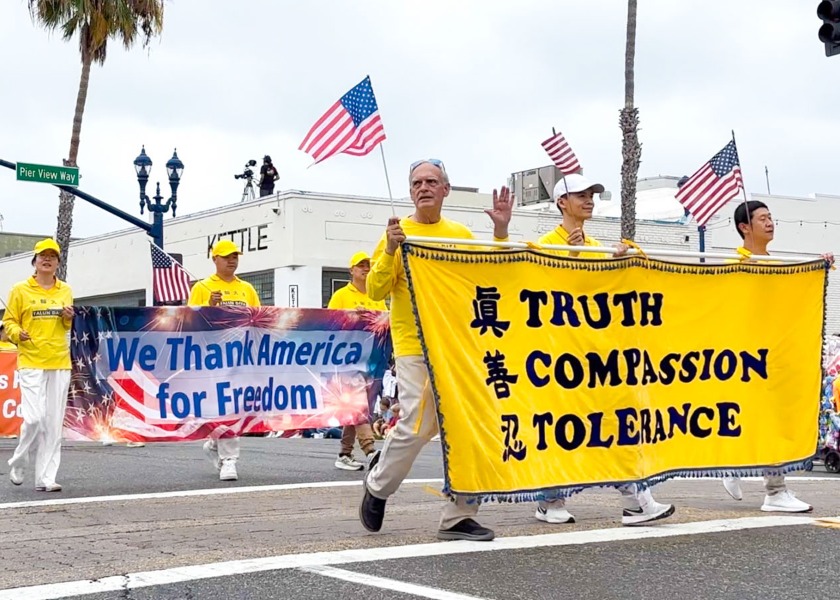Image for article California: Falun Dafa Practitioners Welcomed at Independence Day Parade in Oceanside