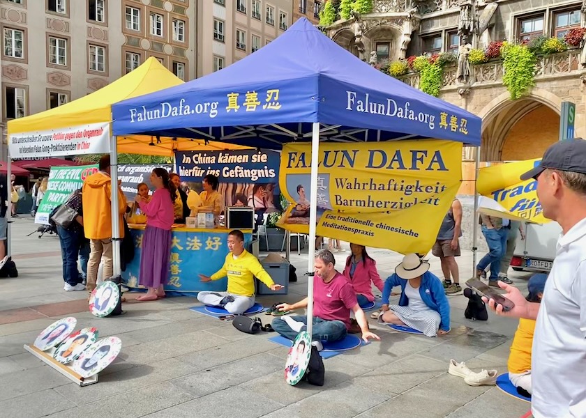 Image for article Germany: People Praise Falun Gong and Condemn the Persecution During Munich Event