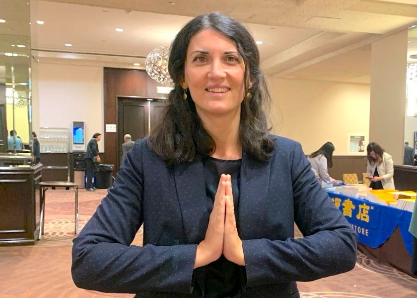 Image for article Falun Dafa Practitioners in Quebec, Canada Express Gratitude to Master and Wish Him a Happy Mid-Autumn Festival